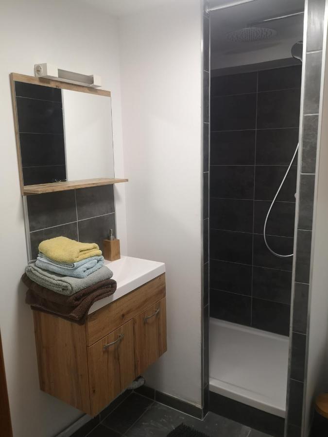 Appartement Sur Jardin Au Calme A Pernes 1 Chambre Екстер'єр фото