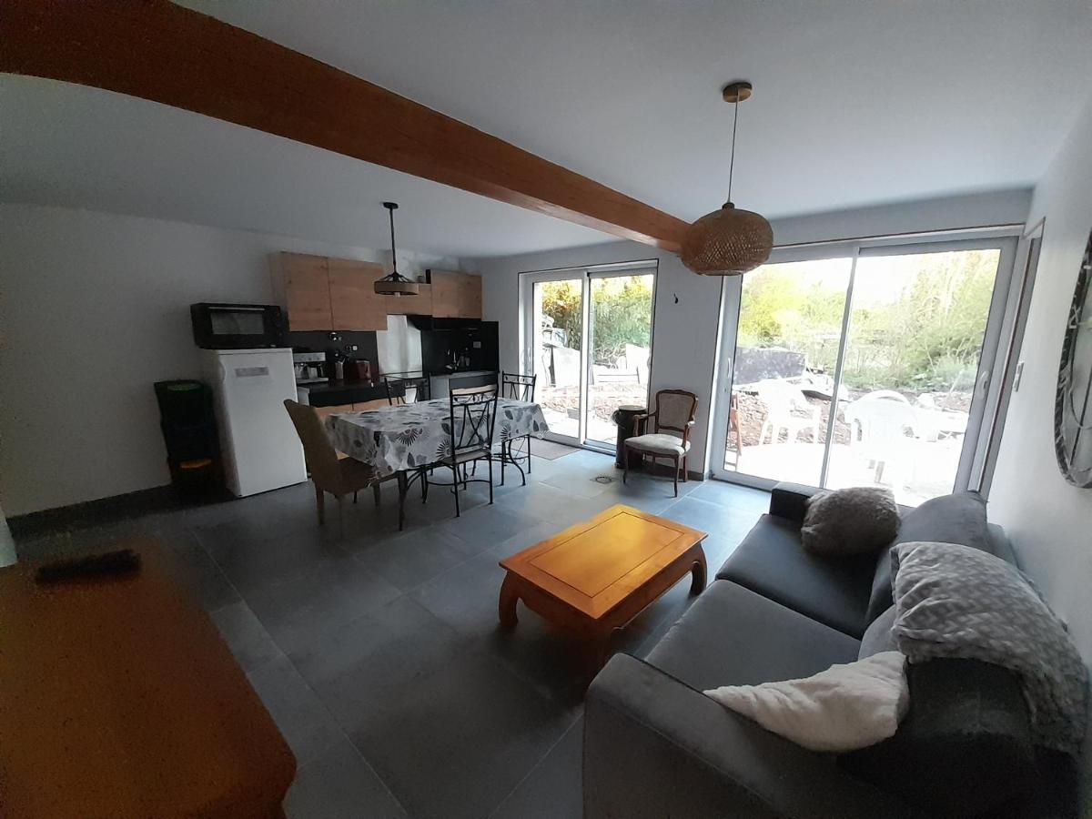 Appartement Sur Jardin Au Calme A Pernes 1 Chambre Екстер'єр фото